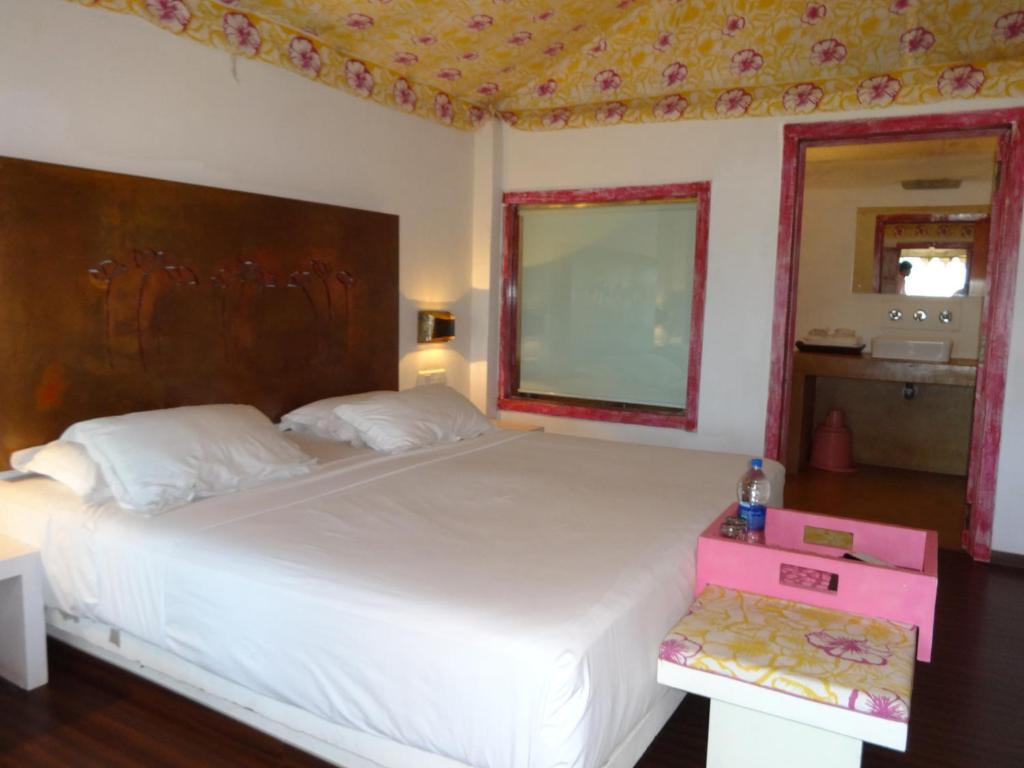 Hotel Raasleela Luxury Camp Udaipur Exterior foto