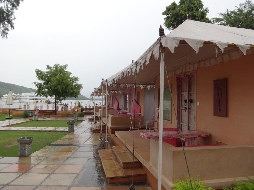 Hotel Raasleela Luxury Camp Udaipur Exterior foto