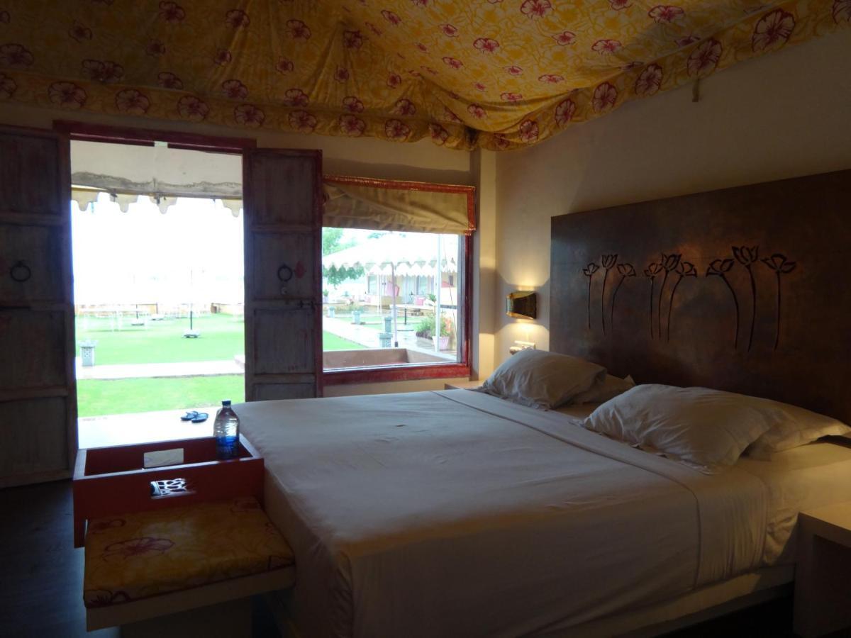 Hotel Raasleela Luxury Camp Udaipur Exterior foto