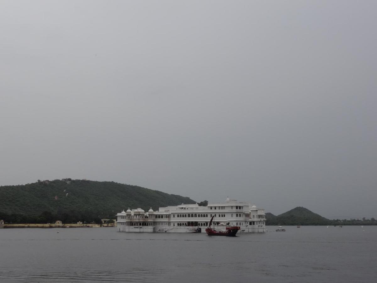 Hotel Raasleela Luxury Camp Udaipur Exterior foto
